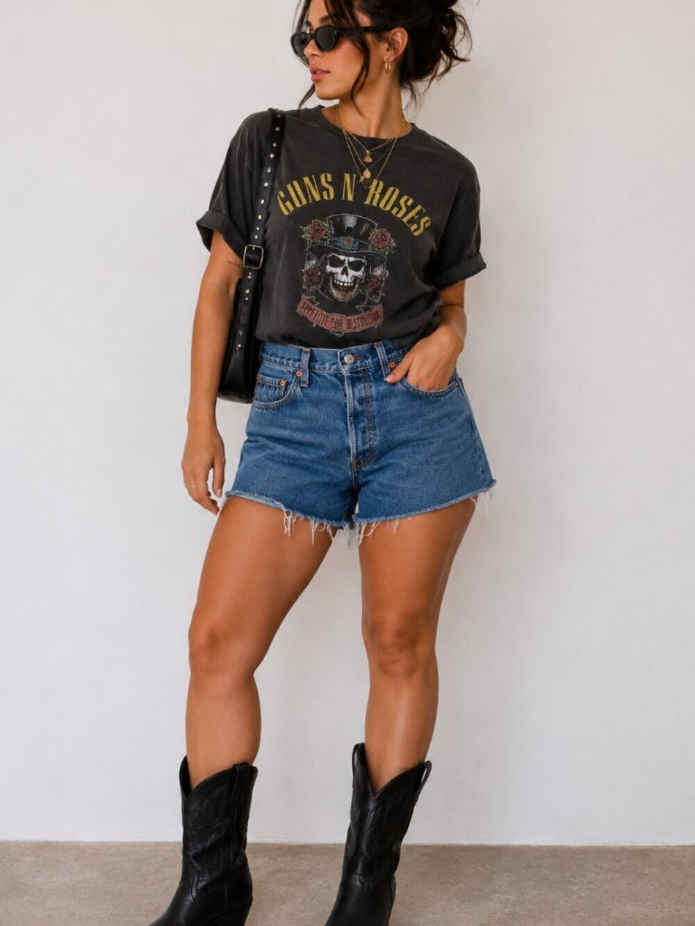 Levi's 501 High-Rise Women's Size 31 Med Wash Cut-Off Denim Jean Shorts
